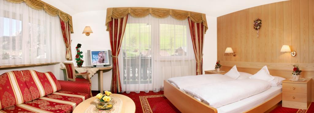 Garni B&B Schenk Сельва-ді-Валь-Гардена Номер фото