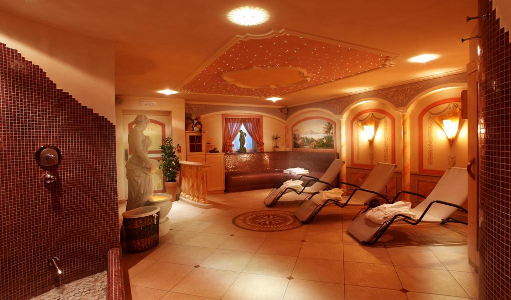 Garni B&B Schenk Сельва-ді-Валь-Гардена Екстер'єр фото